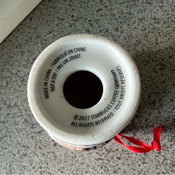 2017 Starbucks Flourish To Go cup ornament - Picture 4 of 4